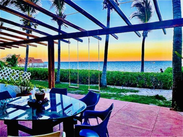 Punta Me Beach Suites Cancun Exterior photo